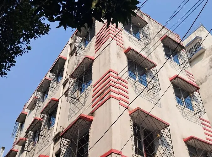 Central hotel: Hotel Zeeshan International