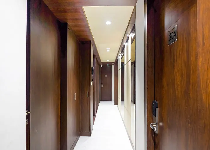 Fabhotel Eros 211 - Nr Sreebhumi